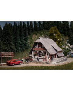 Jubiläumsmodell 1. Weltgrösste Kuckucksuhr mit Figur