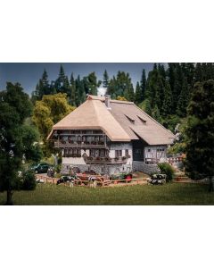 Jubiläumsmodell Schwarzwaldhof mit 2 Figuren