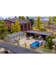 Baracke mit Kohleschuppen