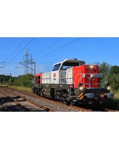 DB Cargo dieselelektrische Lokomotive Vossloh DE 18, rot/grau, Ep. VI