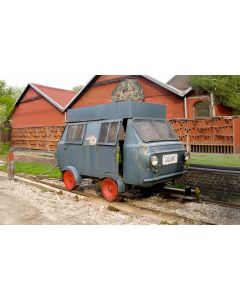 Draisine FIAT 500 mit kleinen Lampen, grau, mit Maschinengewehr, DCC