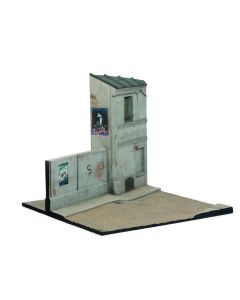 French Street Scenery 24 x 23 x 21 cm