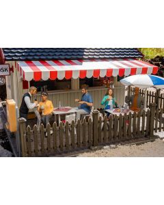 Sitzende Restaurantgäste, modern