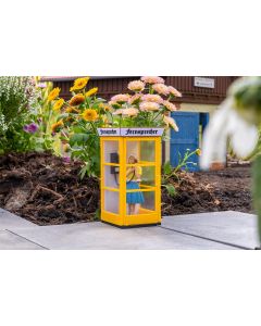 Telefonzelle mit Figur