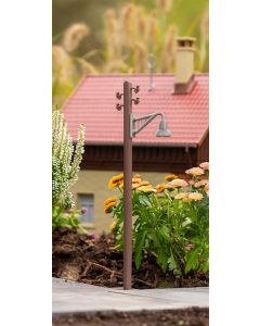 Holzmast mit Auslegerleuchte, 2 Stück