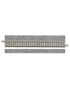 4 Gleise, gerade mit breiter Schotterbettung, je 140 mm